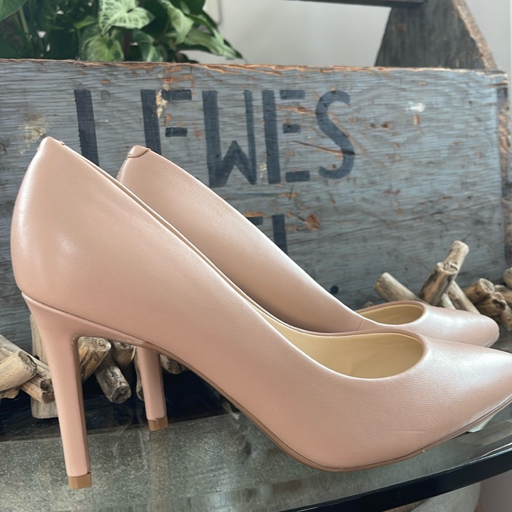 New Nine West heels